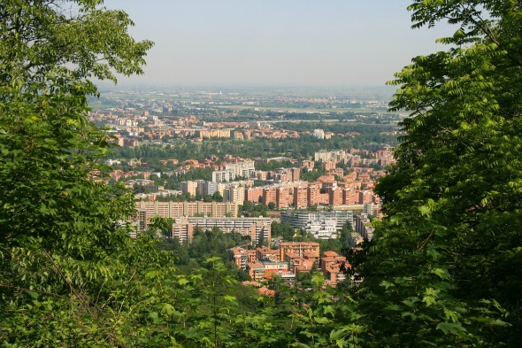 View of Bologna from the hillside as seen in https://s23188.pcdn.co/2012/07/visit-bologna.html 