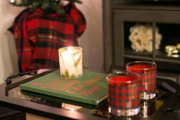 Holiday scents are the perfect way to get into the spirit of Christmas. Photo by @nomadicnewlyweds